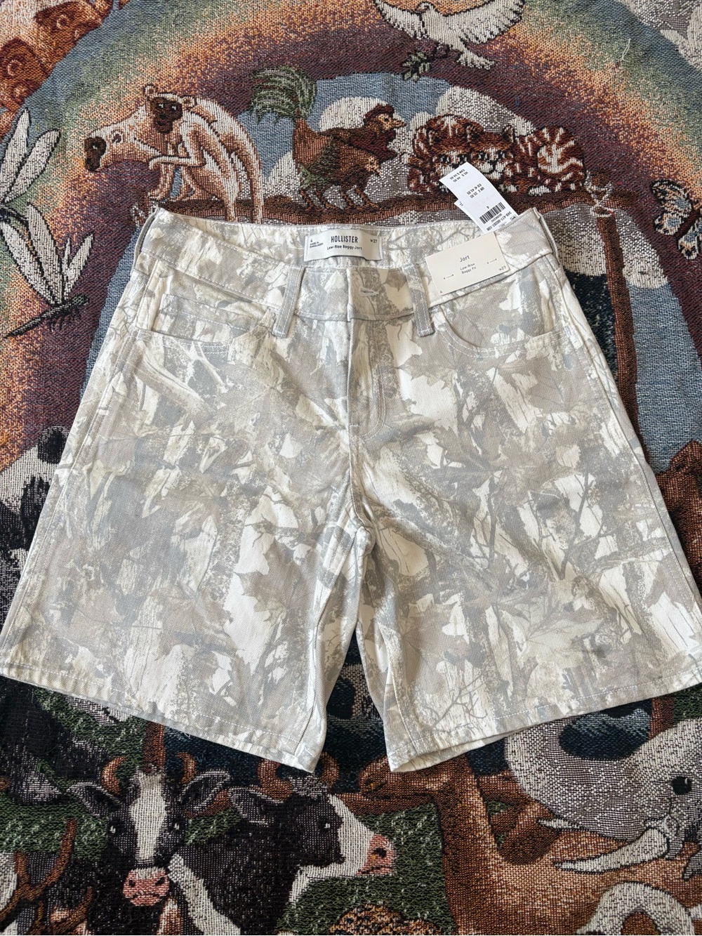 NWT Hollister Canvas Camo Low Rise Baggy Shorts